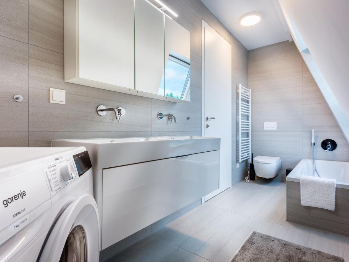 Mark'S Penthouse Apartments Managed By Sky9 Apartments Виена Екстериор снимка