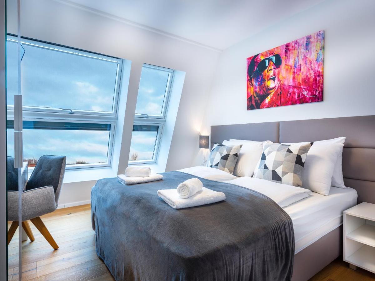 Mark'S Penthouse Apartments Managed By Sky9 Apartments Виена Екстериор снимка